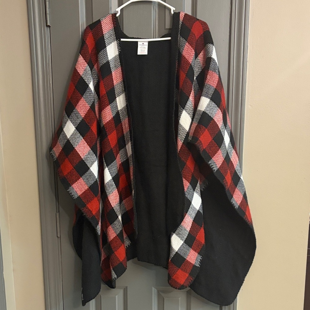Pre loved in excellent condition Woolrich Black White Red Plaid Wrap Poncho.